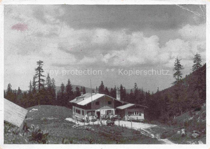 Tutzingerhuette Tutzinger-Huette 1327m Benediktinerwand Bat Toelz Bayern Berghau