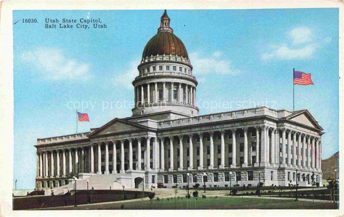 Salt Lake City Utah USA Utah-State-Capitol Kapitol Kuppel Saeulen Flaggen Regier