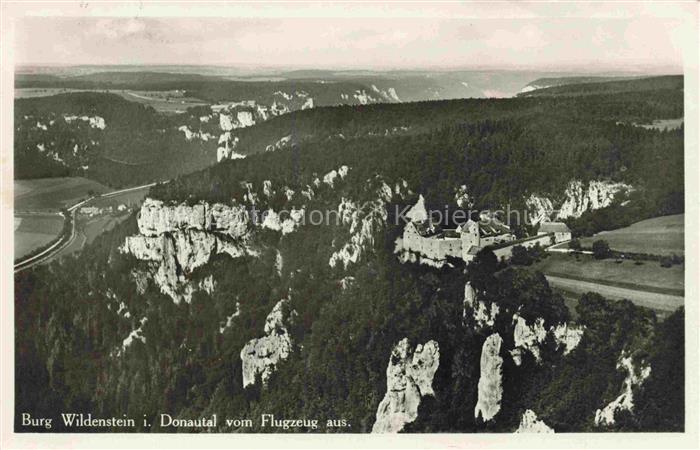 Schloss Wildenstein Leibertingen Burg-Wildenstein Donautal Luftbild Felsen Wald