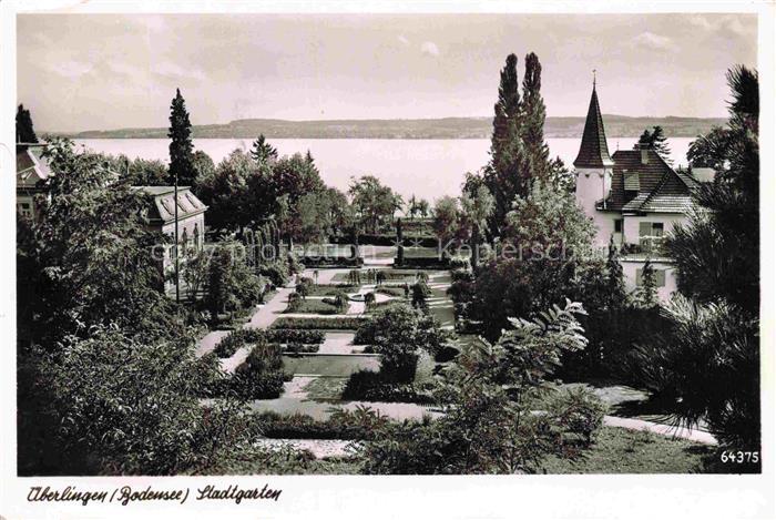 ueberlingen Bodensee BW Stadtgarten Bodensee Park Villa Turm Baeume Beete See