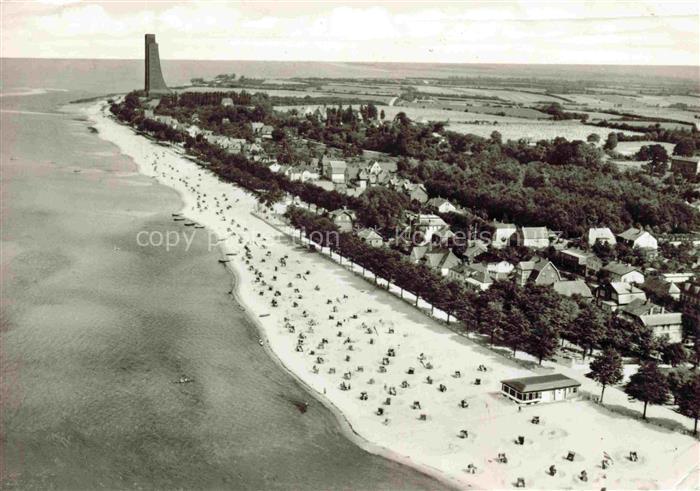 LABOE Ostseebad PLoeN Schleswig-Holstein Marine-Ehrenmal Strand Strandkoerbe Luf
