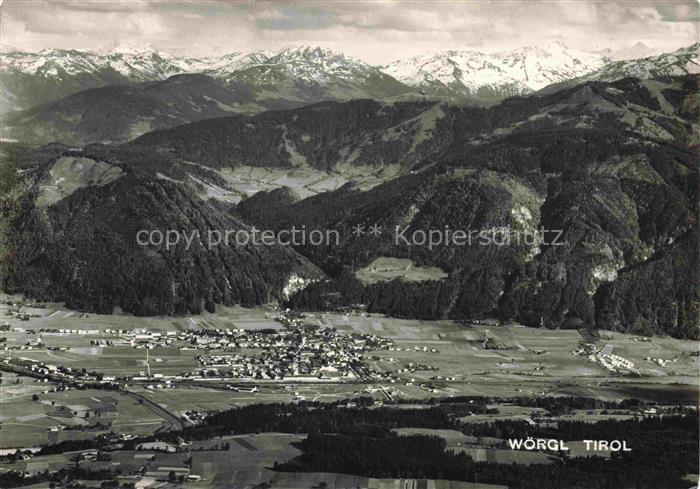 Woergl Leukental Kufstein Tirol AT Luftbild Stadtansicht Alpen Berge Schnee Tal