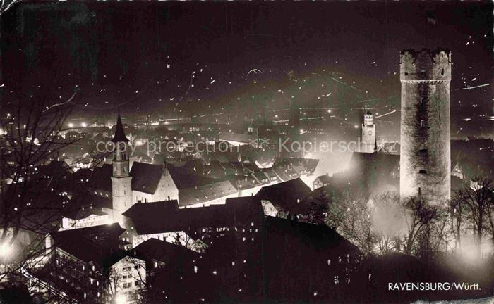 RAVENSBURG Wuerttemberg BW Blick-von-der-Veitsburg Nachtaufnahme Stadtpanorama