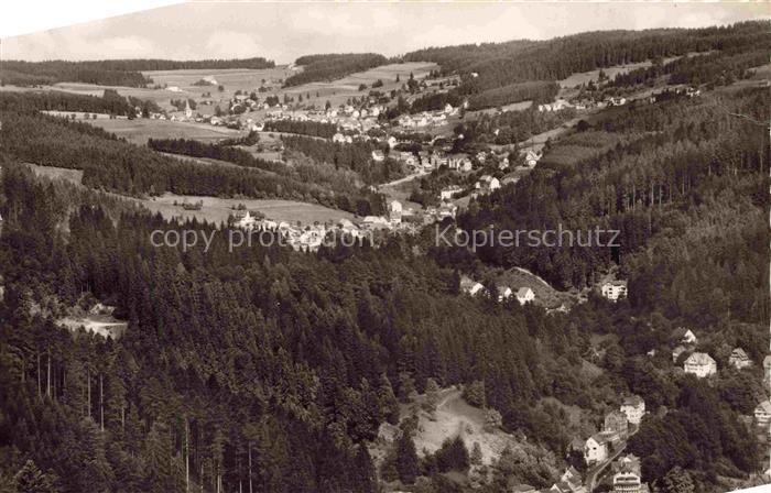 Schonach Schwarzwald BW Hochschwarzwald Hoehenluft-Winterkurort Wald Tal Villen