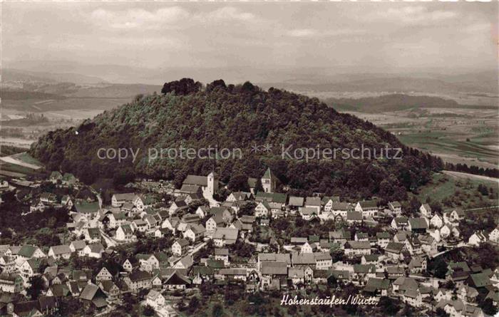 Hohenstaufen 684m Goeppingen BW Hohenstaufen-Berg Ortschaft Kirche Luftaufnahme