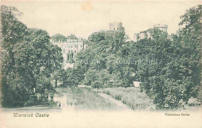 Warwick Castle Warwickshire UK Warwick-Castle Burg Turm Fluss Avon Baeume Zinnen