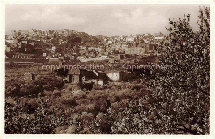 Agrigento Sicilia IT Mandelbluete Stadtpanorama Olivenbaeume Huegel Mandelbaeume
