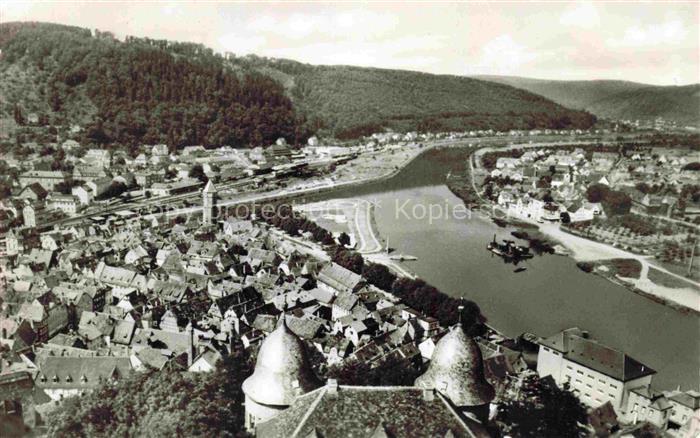 Wertheim Main BW Main Altstadt Burg-Tuerme Bahnhof Flussbiegung Stadtpanorama Hu