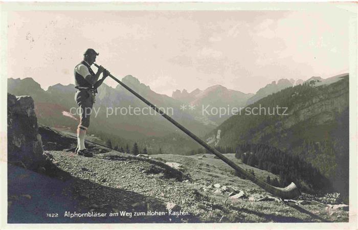 Alphorn Cor des Alpes-- Blaeser am Weg zum Hohen Kastel