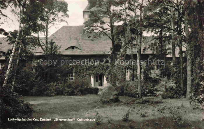 Ludwigsfelde Struveshof Kulturhaus Efeu Birken Park Garten DDR