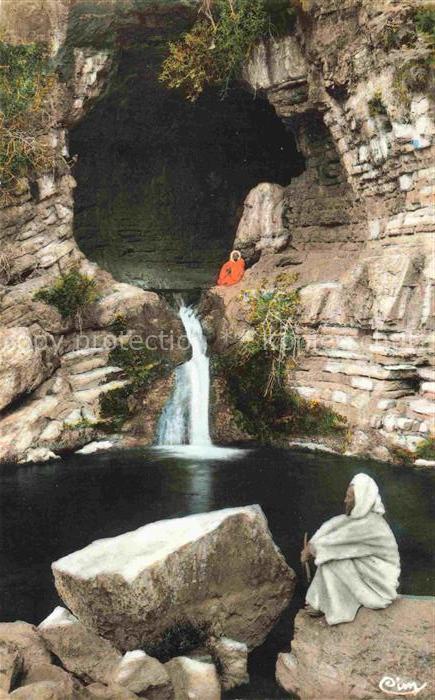 Oujda Oudjda Maroc Cascades-du-Zegzel Wasserfall Schlucht Felsbogen Djellaba Ber