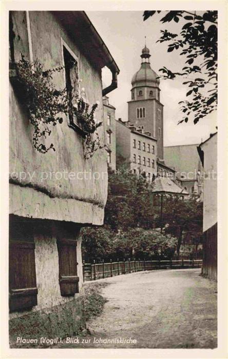 PLAUEN Vogtland Sachsen Johanniskirche Kirchturm Fachwerk Gasse Baeume Vogtland