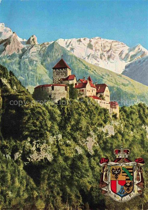 Vaduz Liechtenstein FL Schloss-Vaduz Fuerstenwappen Bergfried Burganlage Alpen