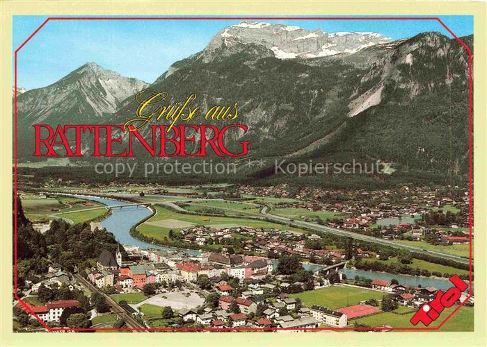 Rattenberg Tirol AT Inn-Fluss Berge Unterinntal Stadtpanorama Mittelalterstadt