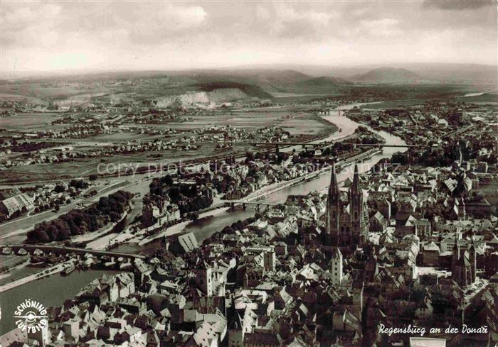 REGENSBURG Bayern Regensburg-an-der-Donau Dom Fliegeraufnahme Steinerne-Bruecke