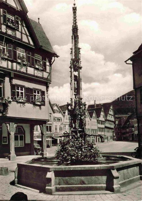 URACH Bad Reutlingen BW Marktbrunnen Marktplatz Fachwerkhaeuser Brunnen gotisch