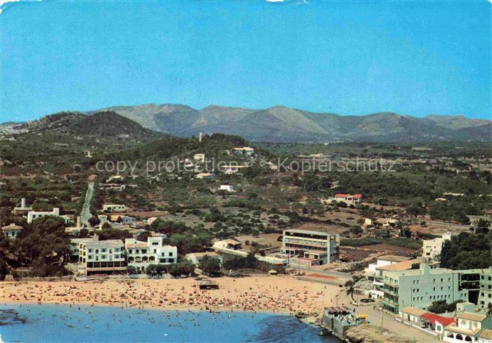 Cala Ratjada Balleares Mallorca ES Strand Badegaeste Hotels Berge Meer Kueste Fi