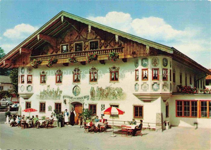 Bernau Chiemsee Bayern Gasthof-zum-alten-Wirt Lueftlmalerei Balkon Terrasse Bier