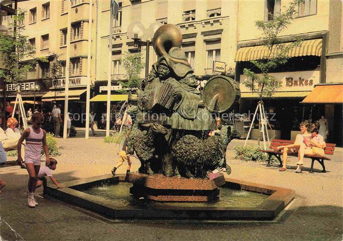 LUXEMBOURG  Luxemburg Puits-Rouge Roude-Petz Brunnen Bronzefiguren Fussgaengerzo