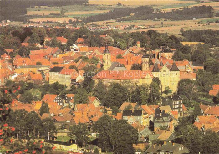 Schleusingen Thueringen Stadtansicht Schloss Kirche Daecher Altstadt Huegel Feld