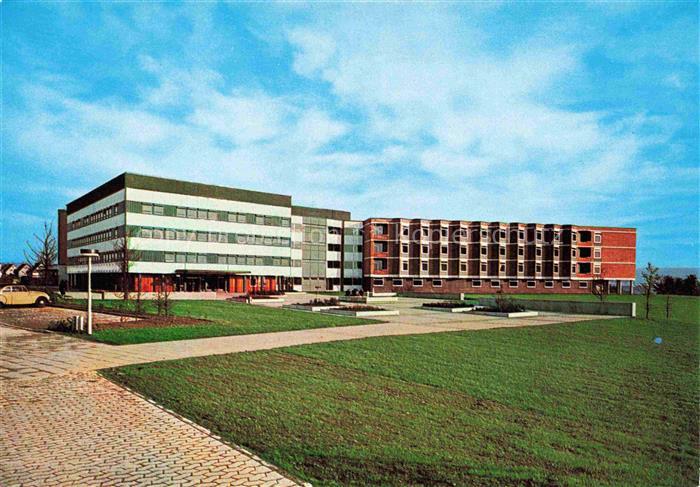 Mutlangen Ostalbkreis BW Kreiskrankenhaus Verwaltungsgebaeude Parkanlage Rasen
