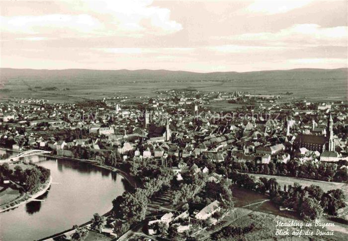 Straubing Donau Altstadt Kirche Fliegeraufnahme Huegel Felder