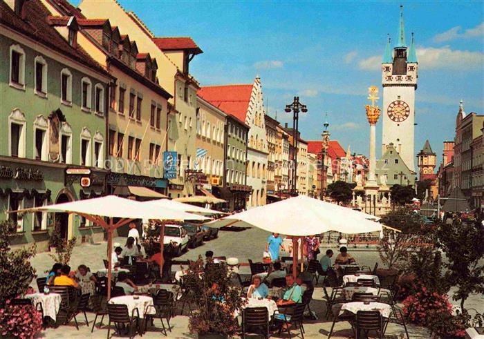Straubing Theresienplatz Stadtturm Strassencafé Fussgaengerzone Geschaefte Brunn
