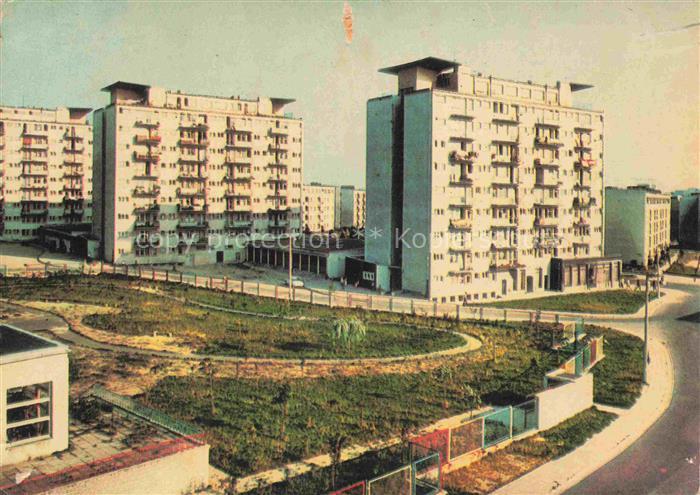 RADOM Masowien PL Osiedle-XV-lecia Plattenbau Wohnhochhaeuser Kreisverkehr Grue