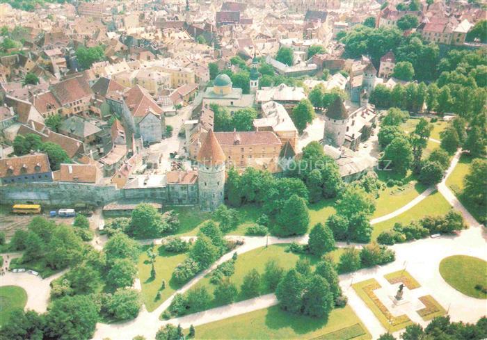 TALLINN Reval Estonia Altstadt Stadtmauer Tuerme Luftaufnahme Mittelalterstadt S