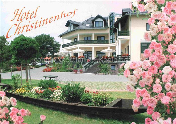 Tauer Spree-Neisse Brandenburg Hotel-Christinenhof Hauptstrasse Terrasse Rosen G