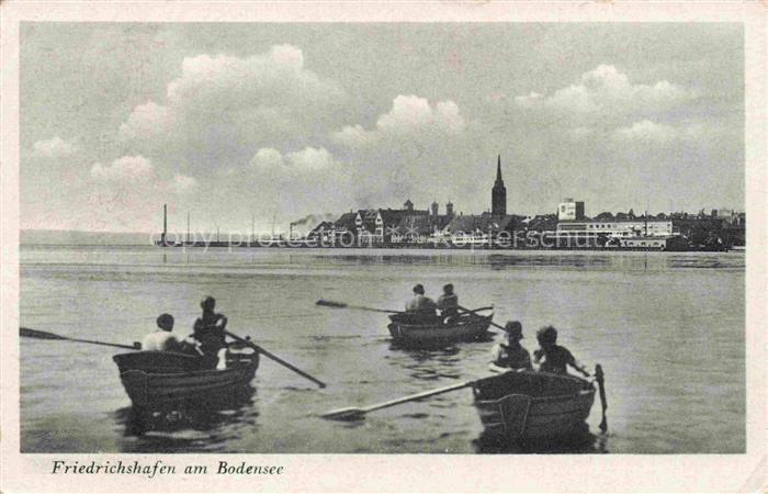 FRIEDRICHSHAFEN Bodensee BW Bodensee Ruderboote Stadtpanorama Kirche Hafen