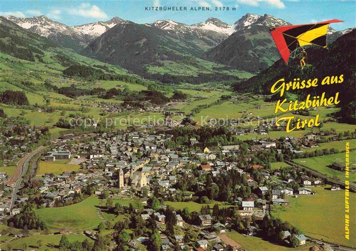 Kitzbuehel Tirol AT Kitzbueheler-Alpen Pfarrkirche-St-Andreas Luftbild Stadtansi