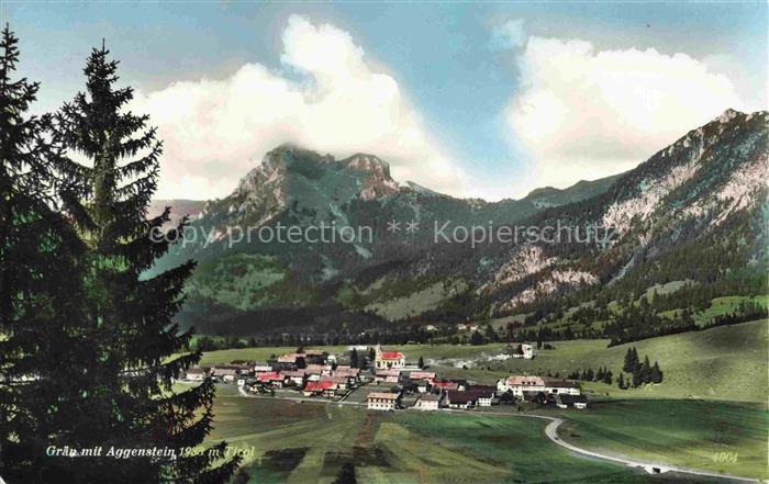 Graen Tannheimertal Tirol AT Aggenstein Berge Talblick Dorf Kirche Wiesen Tannen