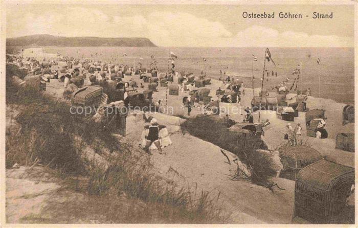 GoeHREN  Ostseebad Ruegen Strand Ostsee Strandkoerbe Badegaeste Duenen Flaggen M