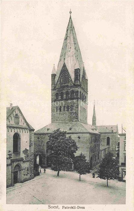 Soest DE NRW Patrokli-Dom Kirche Romanik Turm Kirchplatz Baeume