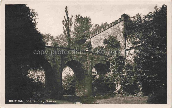 BIELEFELD  NRW Sparrenburg-Bruecke Sparrenburg Burg Bruecke Bogen Baeume Mauer