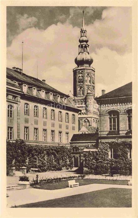 GREIFSWALD Mecklenburg-Vorpommern Universitaetsgebaeude Nicolaikirche Zwiebeltur
