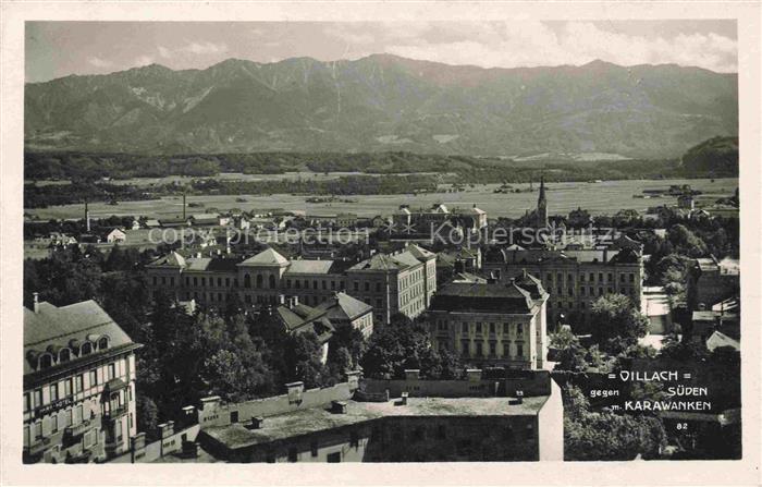 VILLACH Kaernten AT Karawanken Stadtpanorama Kirche Drautal Felder Berge
