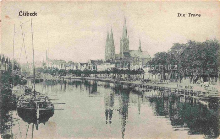 LueBECK CITY Trave Fluss Segelboot Kirchturm Marienkirche Uferpromenade Stadtan