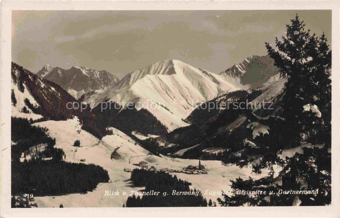 Berwang Tirol AT Thaneller Zugspitze Bleispitze Gartnerwand Bergpanorama Winterl
