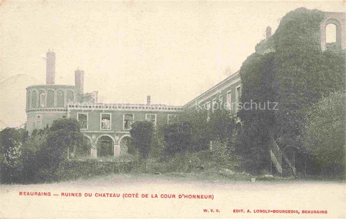 Beauraing Biarin Namur Belgie Schlossruinen Cour-d Honneur Turm Efeu Fensterboeg