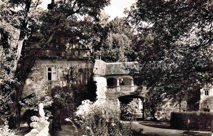 Mitwitz Kronach Bayern Schlosspark Schloss Bogengang Toreinfahrt Statue Baeume G