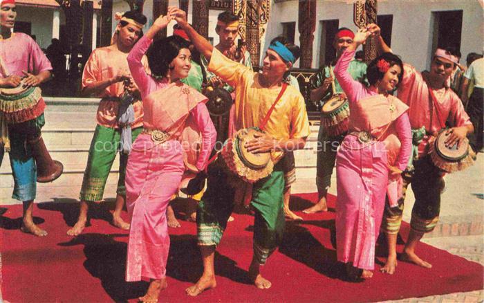 Bangkok Thailand Tanz Trommel-Tanz Tracht Musikanten Tanztruppe Thai-Tanz Tromme