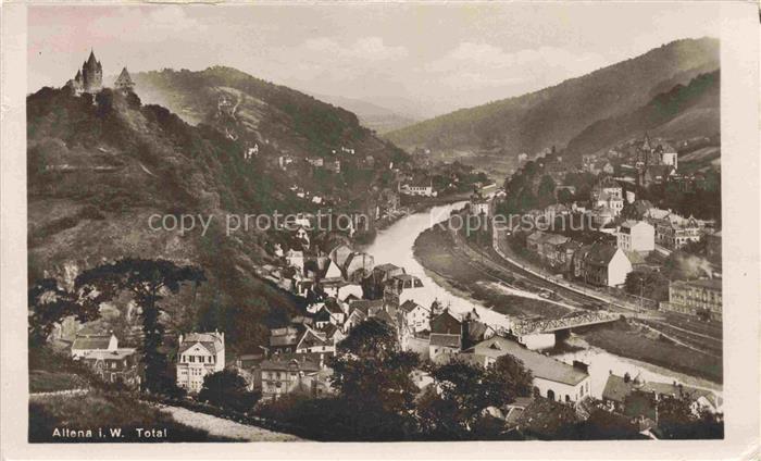 Evingsen ALTENA NRW Burg-Altena Fluss Tal Stadtpanorama Bruecke Huegel Lenne