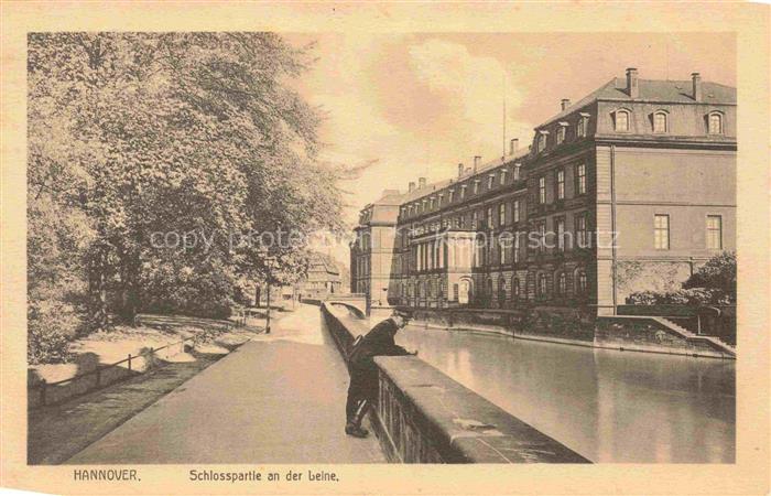 Badenstedt HANNOVER Schlosspartie Leine Schloss Kanal Bruecke Baeume Ufermauer P