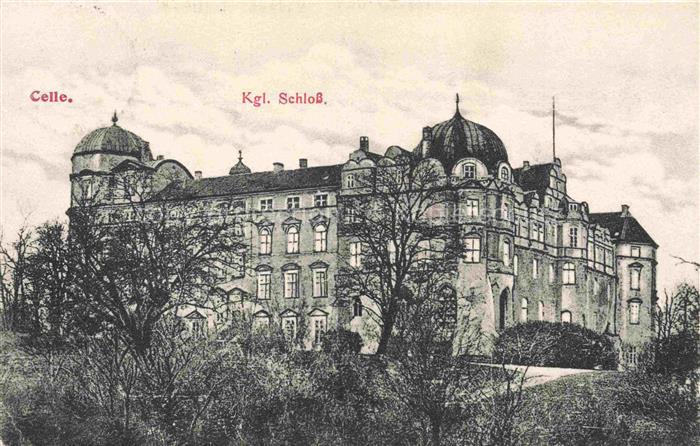Celle Niedersachsen Koenigliches-Schloss Schloss Barockarchitektur Turm Kuppel P