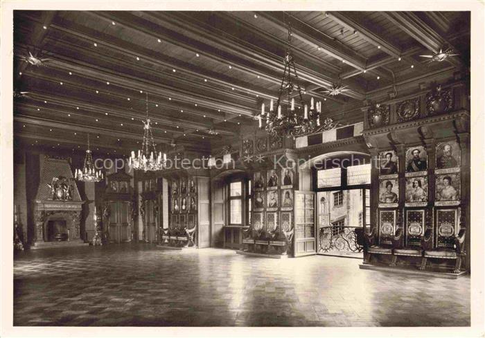 DETMOLD Lippe NRW Schloss-Detmold Ahnen-Saal Festsaal Kronleuchter Gemaelde Kami