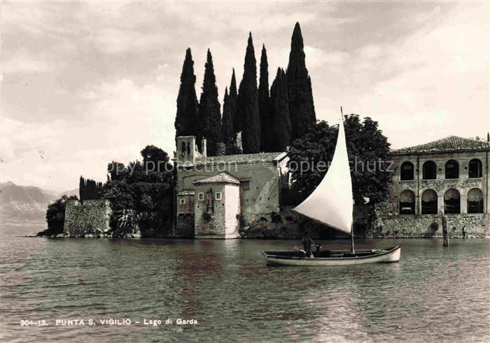 Punta San Vigilio Lago di Garda IT Lago-di-Garda Halbinsel Segelboot Villa Zypre