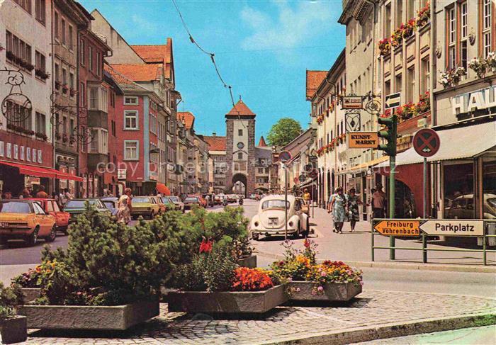 Tannenhoehe VILLINGEN-SCHWENNINGEN BW Hauptstrasse Stadttor Geschaefte Passanten