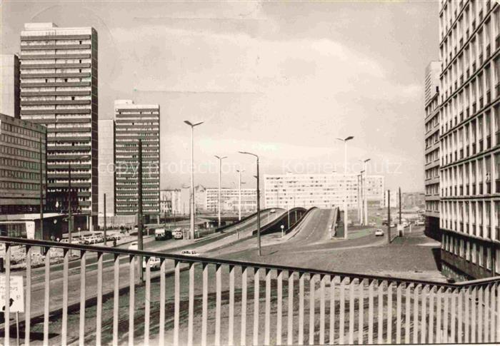 Halle Saale Thaelmannplatz Hochstrasse Plattenbau Hochhaeuser Stadtautobahn DDR-